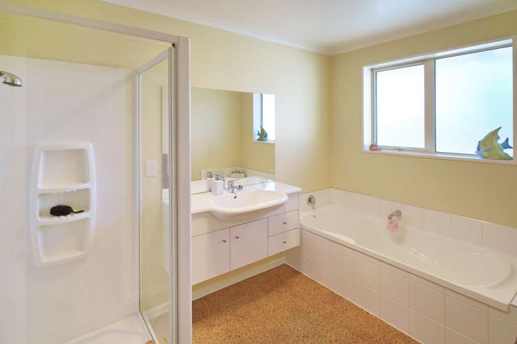 24 Leith Drive Loburn_14