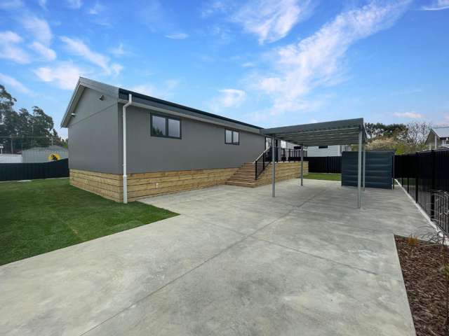 Puanani Green, Carterton