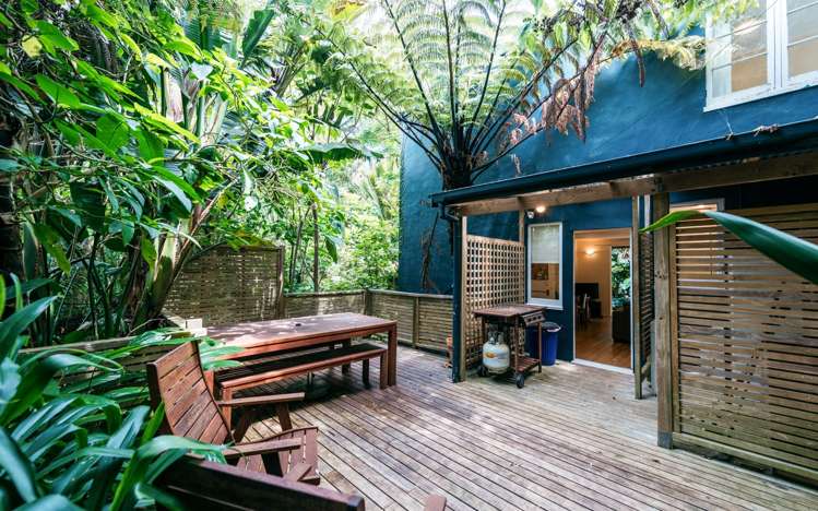 211 Ocean View Road Oneroa_2