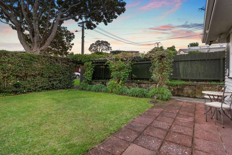 18 Amandale Avenue Mt Albert_16