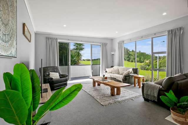 8 Kororako Grove Whalers Gate_2
