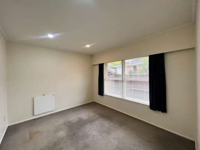 1/11 Sovereign Place Glenfield_3