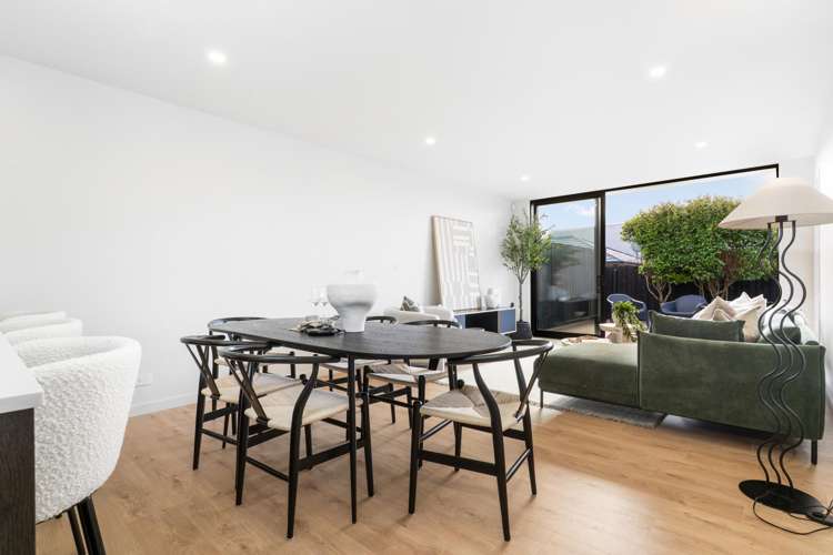 2/27 Division Street Riccarton_3