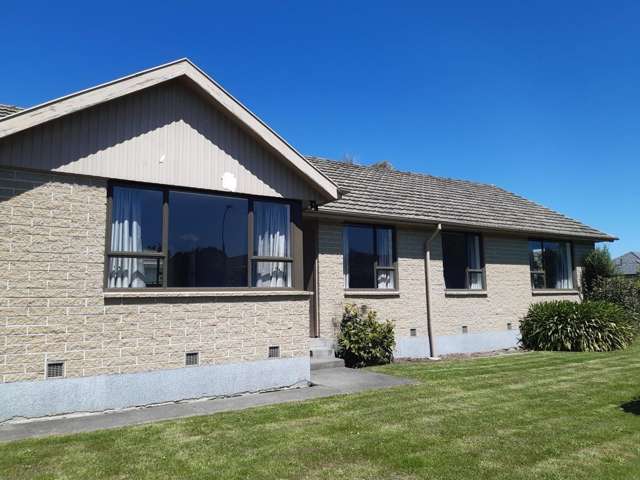 Four Bedroom Family Home in Hoon Hay