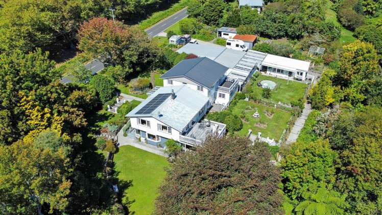 1324 Egmont Road Egmont Village_30