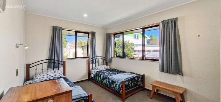 32 Grey Street Feilding_9