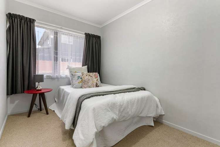 2/220 Russell Road Manurewa_6