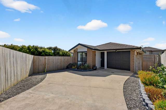 Coastal Living Meets Modern Comfort!