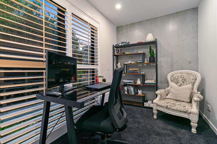 1/279 Lake Road Belmont_13
