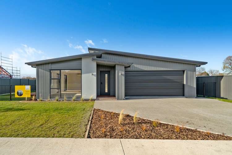 22 Sir Bob Charles Drive_0