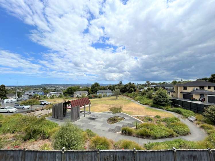 82 Tiverton Road New Windsor_20