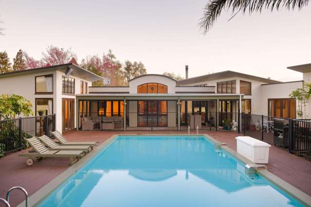 Lifestyle Retreat with Income Options