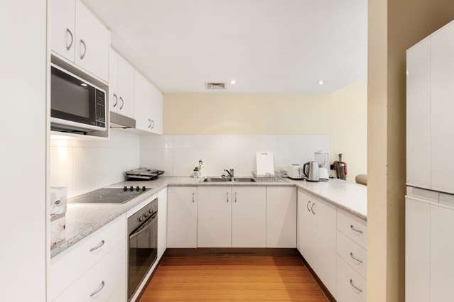 9/11 Balfour Crescent Highland Park_4