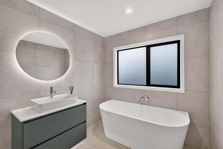 8 Annie Aranui Drive Poraiti_20