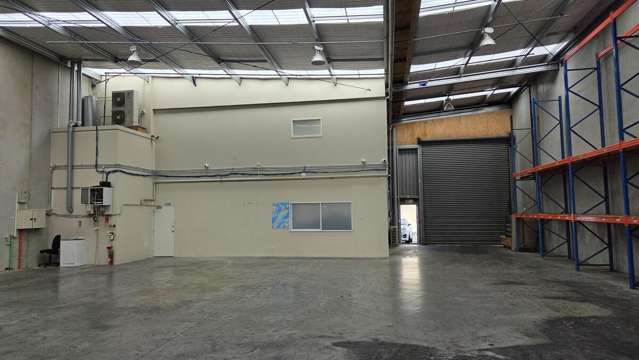 6/17 Airpark Drive Mangere_1