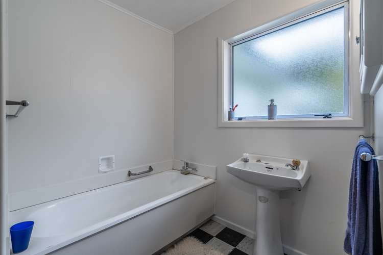 19 Frazer Road Gore Surrounds_9