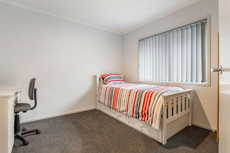 5 Laurie Street Red Beach_18