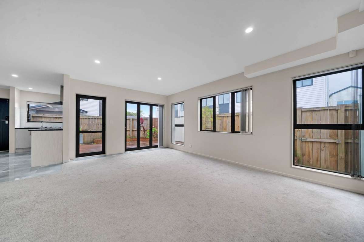 151D Russell Road_2