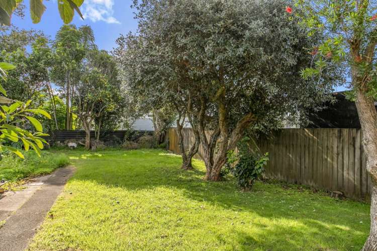 24 Harbour View Road Te Atatu Peninsula_13