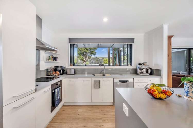 1a ocean beach road Tairua_9