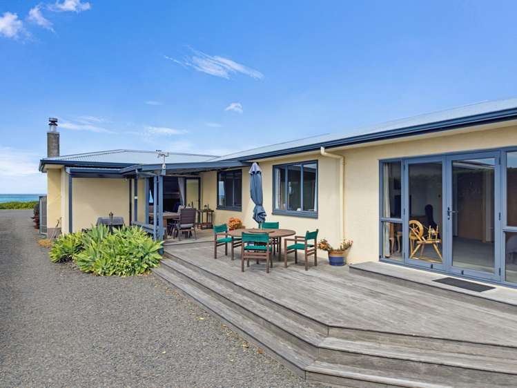 202 Whirinaki Road Bay View_27