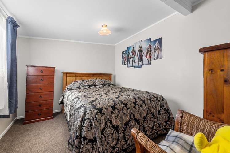 15 Fenruss Street Fairy Springs_11