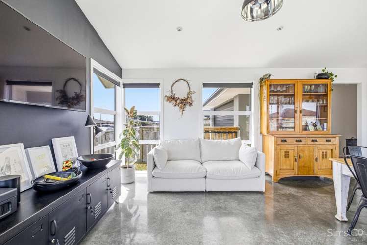 9 Simon Street Tawhero_14