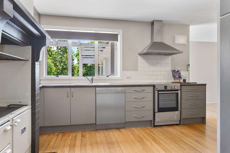 1670 Cust Road Cust_11