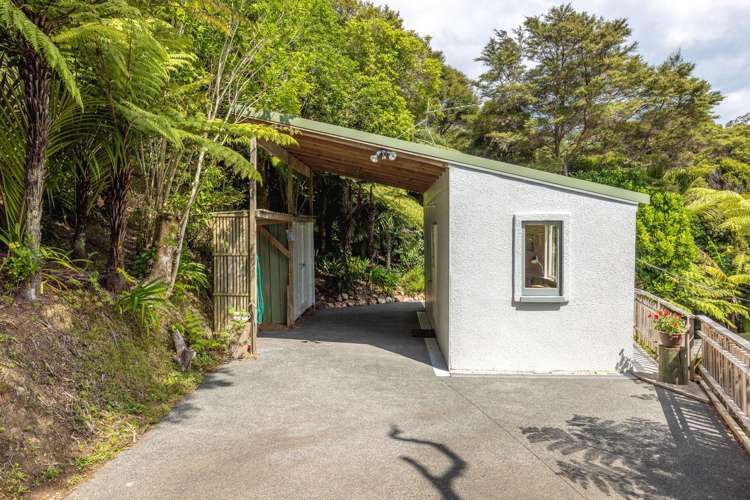 69 Victoria Road South Onetangi_22