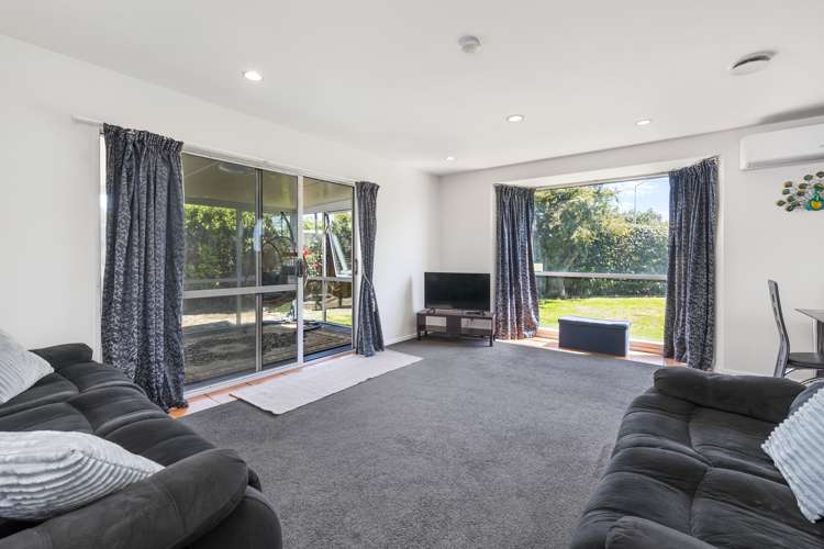 2/18 Dumfries Drive Hei Hei_7