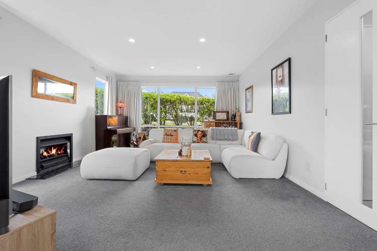 4 Archer Rayner Place Greenhithe_11