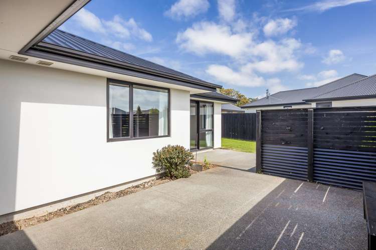 8 Oakleigh Street Woodend_12