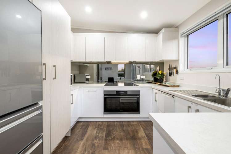 8 Japonica Crescent Ranui Heights_2