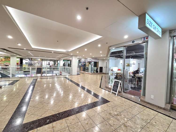 Unit 2J, 239 Queen Street Auckland Central_5