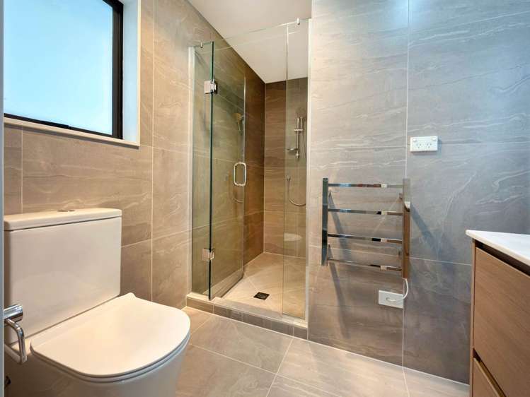 44 Beaumonts Way Manurewa_13