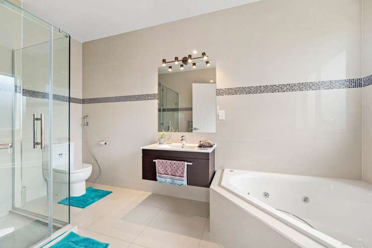 9 Ian Gordon Lane Orewa_13