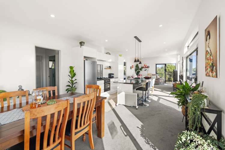 37 Seaview Road Cable Bay_6