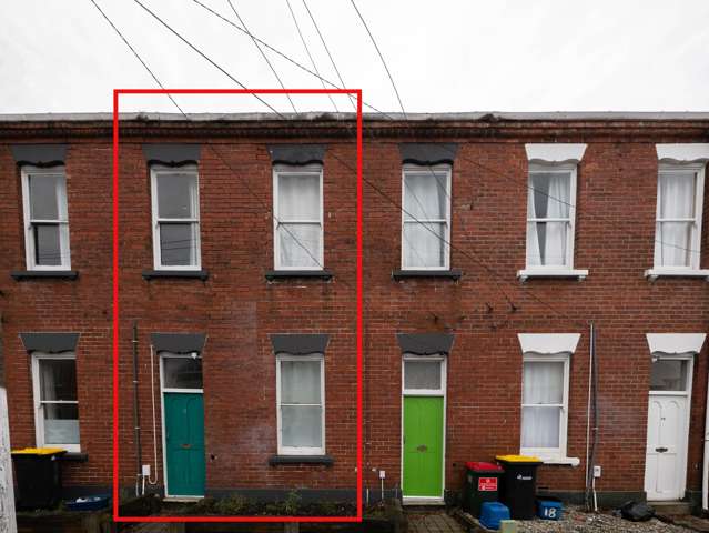 4 Bedroom Student Flat - New Carpet And Paint for 2027!