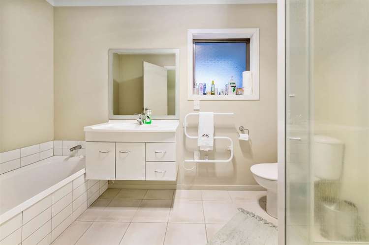 11/64 Kawaha Point Road Kawaha Point_8