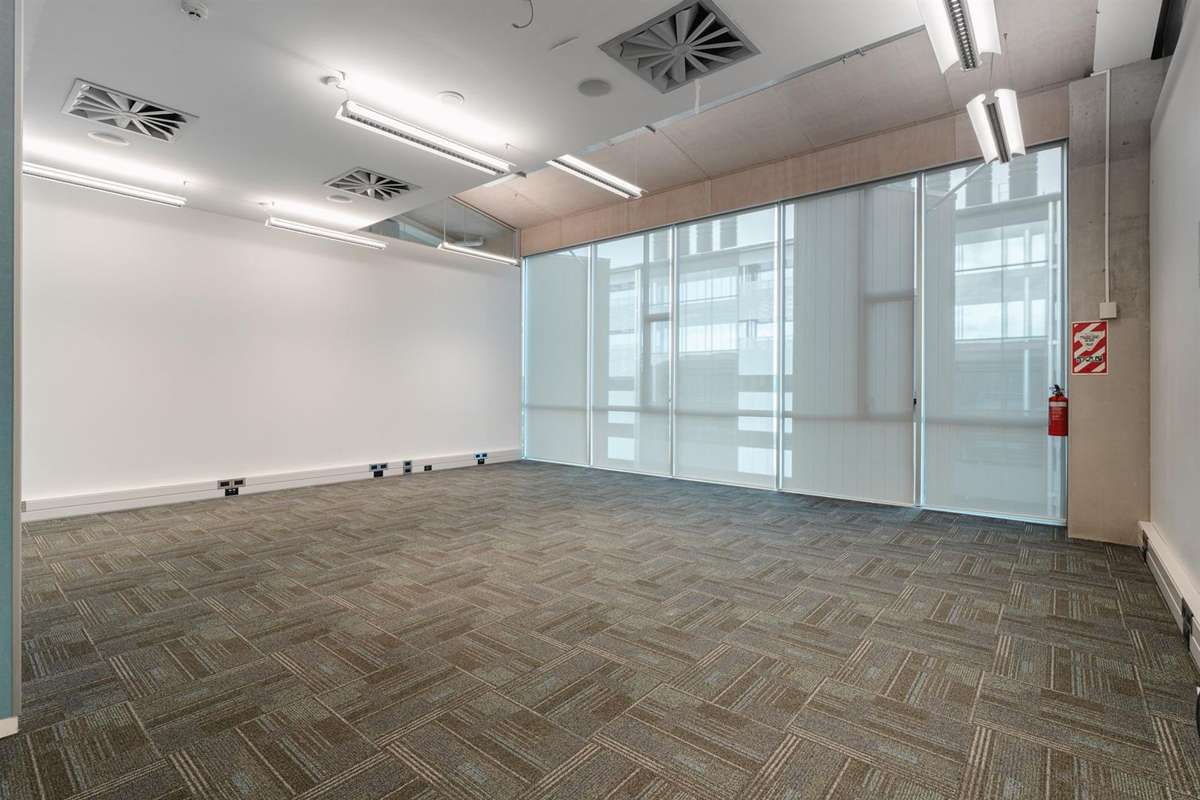 78 Taharoto Road_4