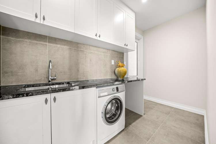 110 Grovenor Drive Orewa_20
