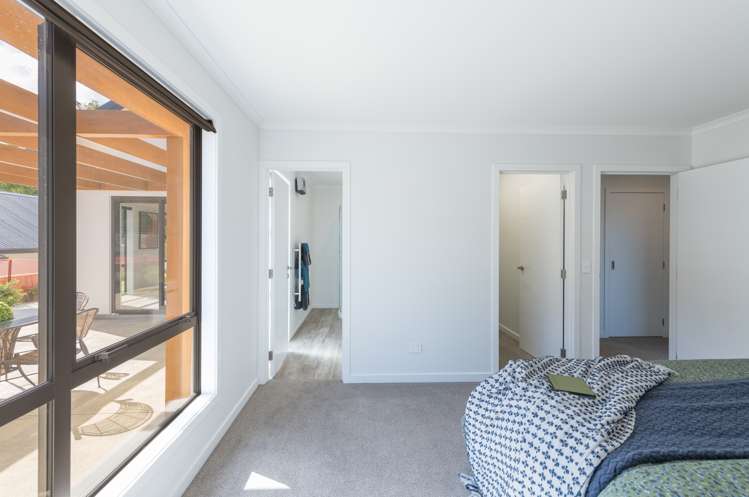 6 Old Farm Road Stoke_13