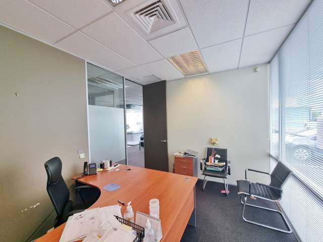 Unit G1/27 William Pickering Drive Rosedale_4