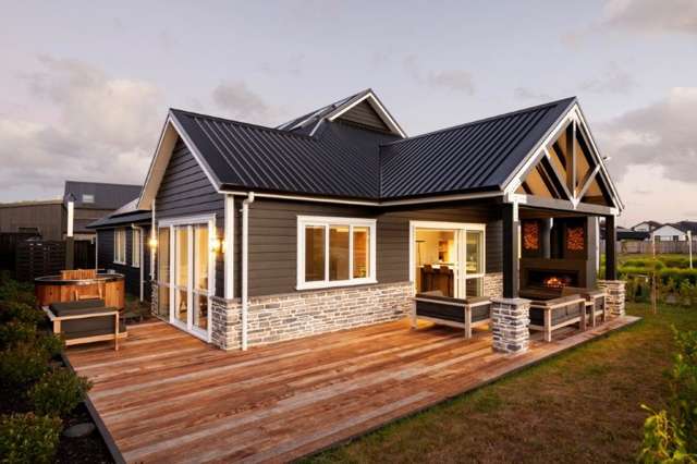 Luxury Living on Pararekau Island
