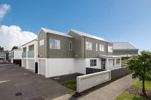 4 Bed Standalone Under $1M Completed & Ready