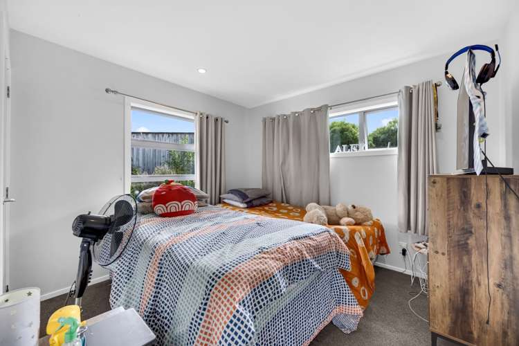 28 Sunstone Crescent Brown Owl_14