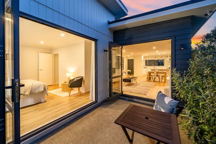 6 Pateke Drive Porirua_3