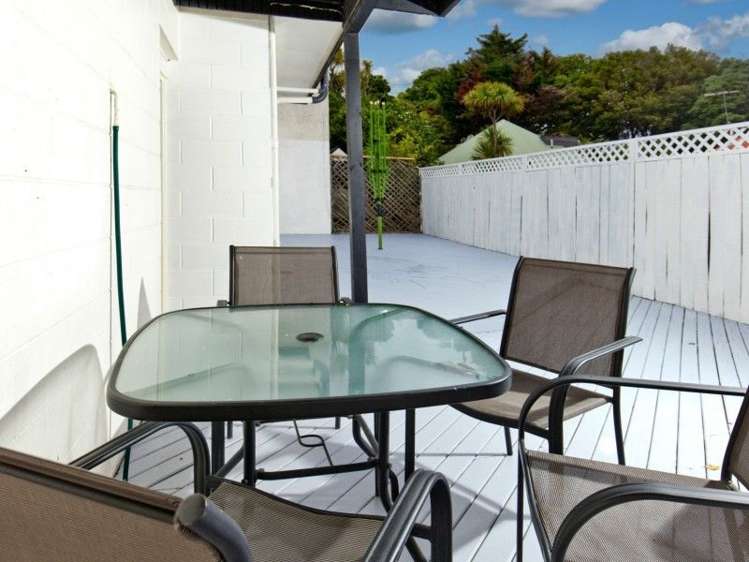 2/2 Brian Avenue Forrest Hill_16