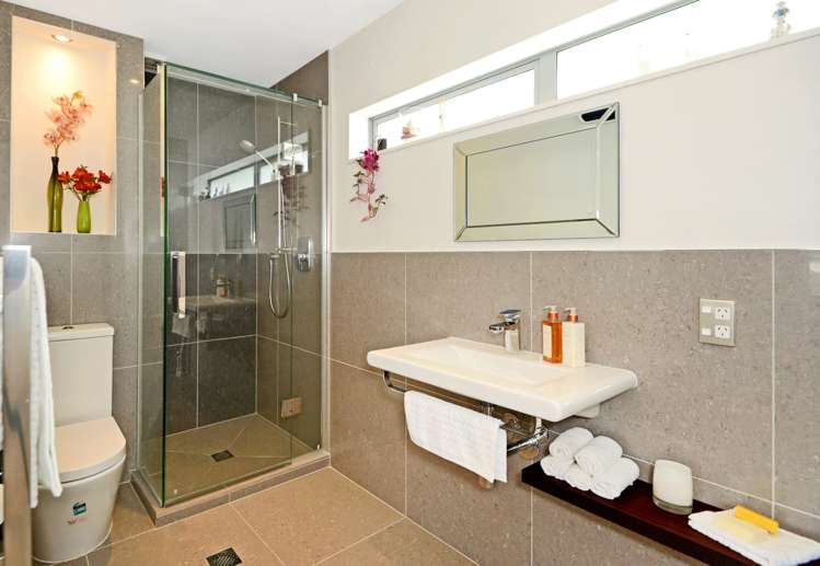 9 Mariners View Road Beach Haven_10