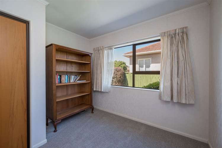 28 Andrew Street Stoke_13